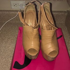 Moon walk tan heels